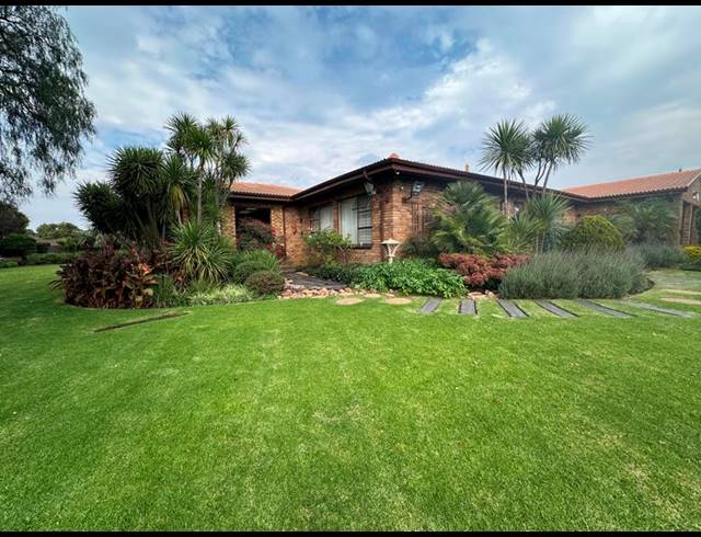 6 BEDROOM HOUSE FOR SALE IN DUNNOTTAR